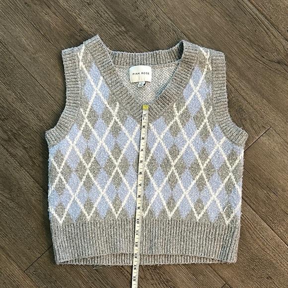 Pink Rose Gray and Blue V-Neck Sweater - Picture 3 of 5